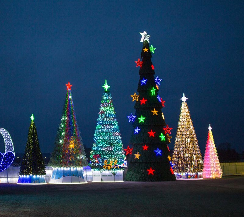 Оформление и дизайн больших ёлок в Брянске